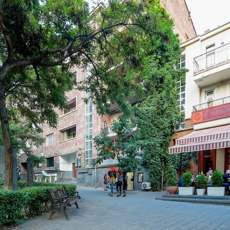 Stay Inn-Apartments On Abovyan 32 يريفان المظهر الخارجي الصورة