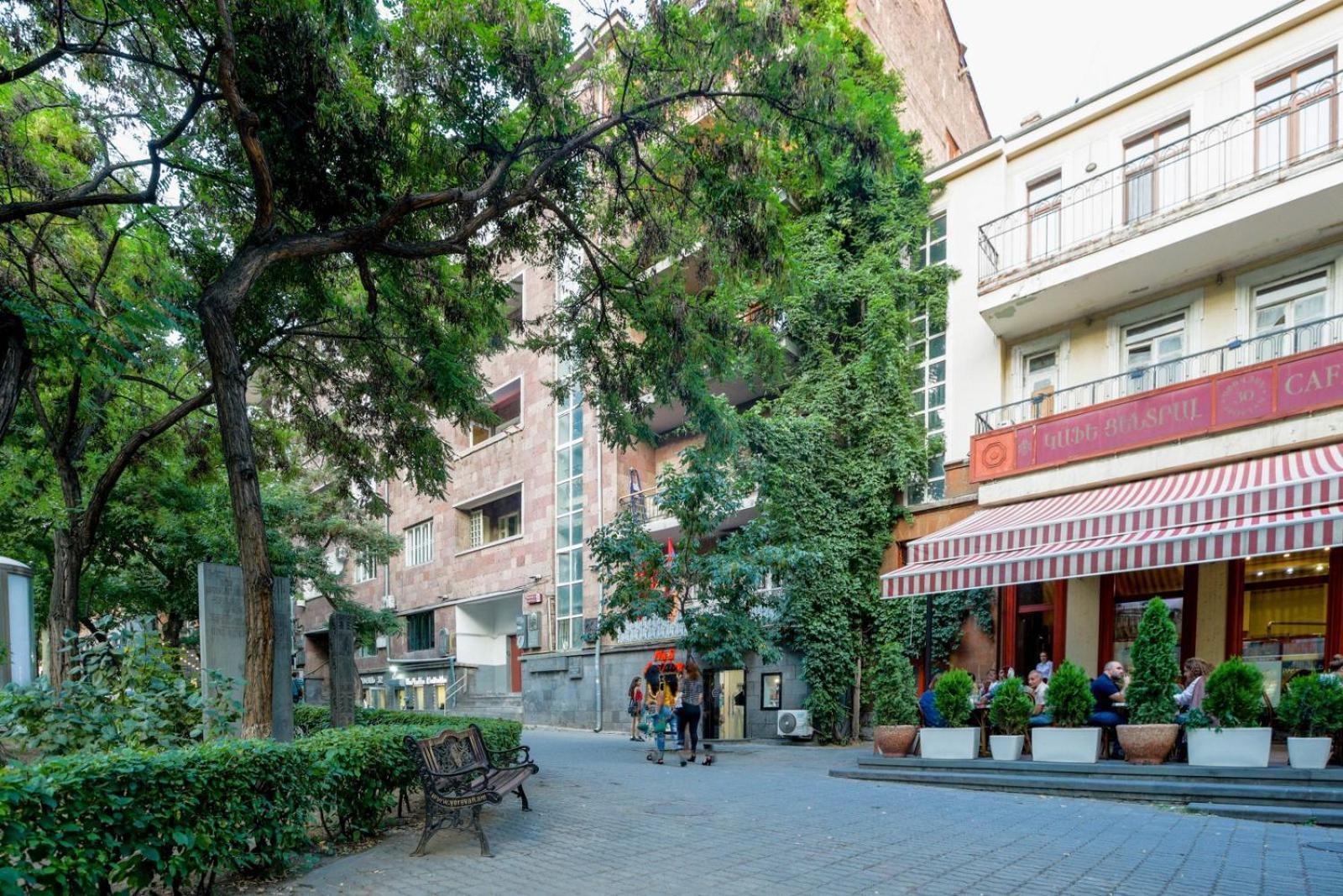 Stay Inn-Apartments On Abovyan 32 يريفان المظهر الخارجي الصورة