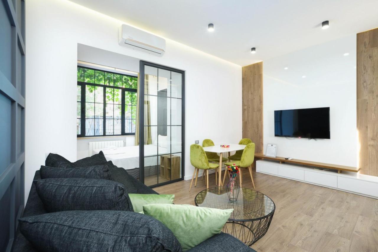 Stay Inn-Apartments On Abovyan 32 يريفان المظهر الخارجي الصورة
